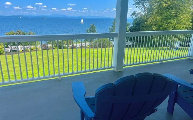 Valcour Inn & Boathouse