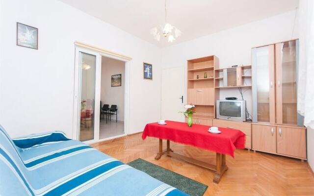Zri - Low-cost and Spacious - A1