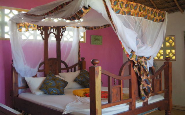 Mbuyuni Beach Village - Bungalows