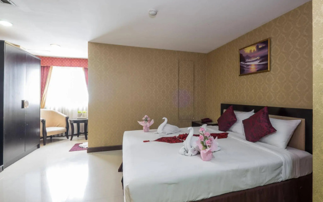 Grand Lucky Hotel