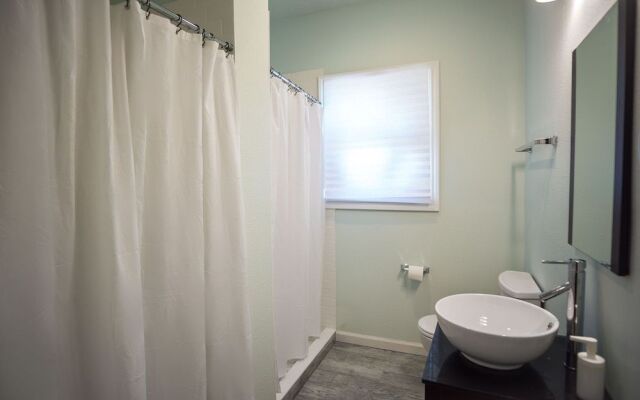 Wanderstay Houston Hostel