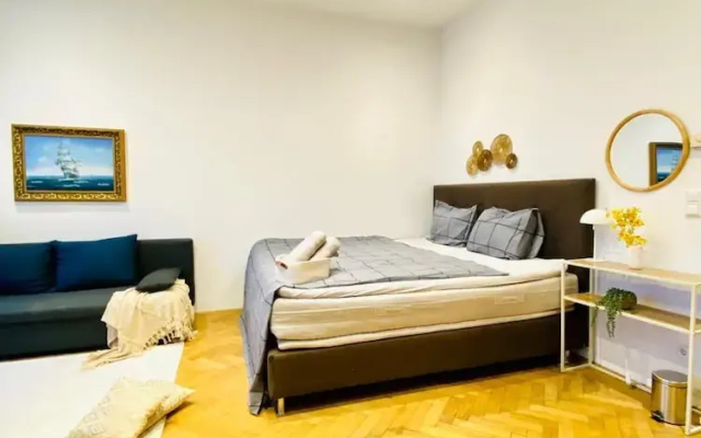 Comfortable 1BR Apartment Westbahnhof
