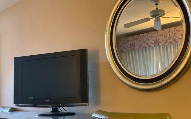 Calipatria Inn And Suites