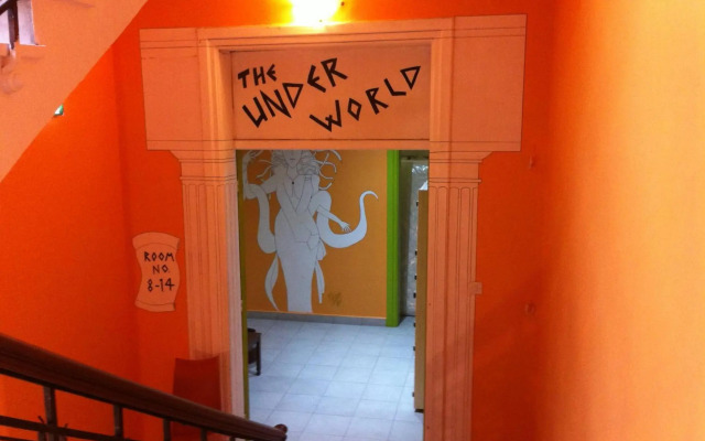Zeus Hostel