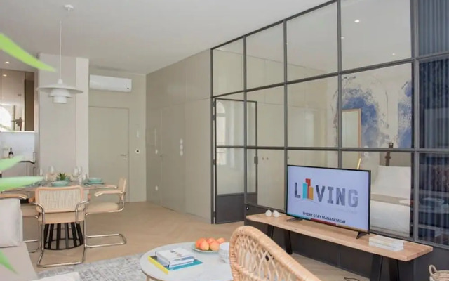 Liiiving in Porto Luxury Beachfront Apartment IV