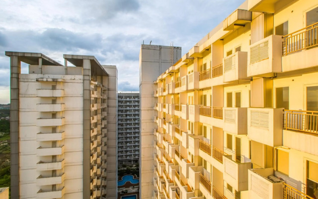 Skyland Sentul Tower Apartment