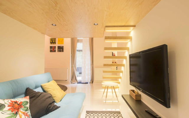 Ruterra Studio with Private Terrace