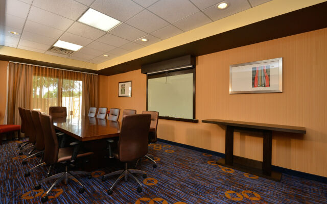 Courtyard By Marriott Bentonville