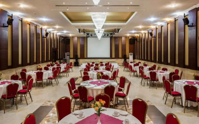 Parsian Safaiyeh Hotel