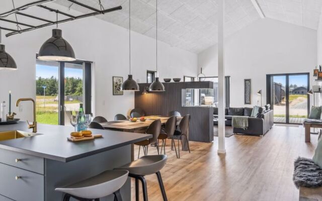 "Tuve" - 950m from the sea in NW Jutland