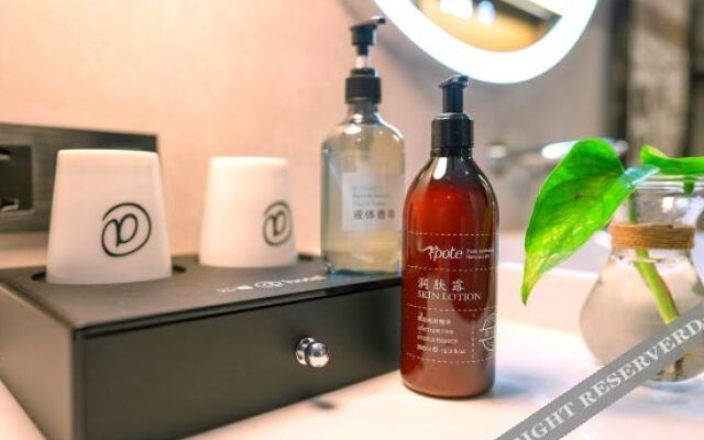 Hangzhou Yunrui@Hotel (Linping Yintai Department Store Pedestrian Street)