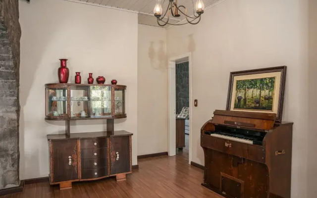 Casa de Pedra Mena Kaho