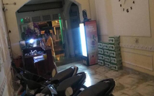 Happy Hotel Binh Chanh