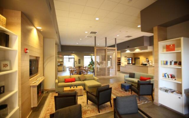GreenTree Inn & Suites Phoenix Sky Harbor