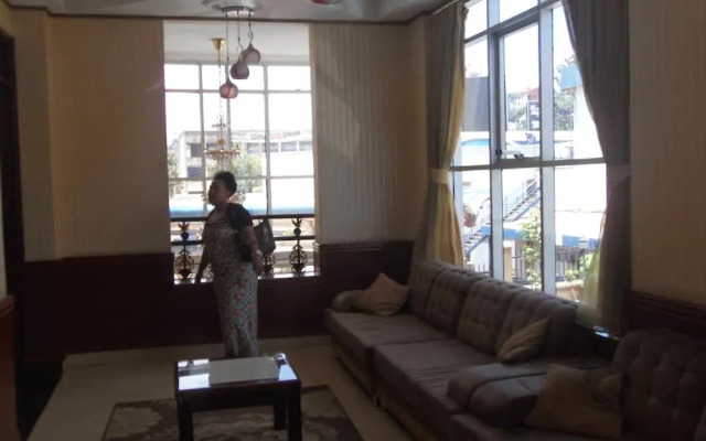 Crown Jakiba Hotel