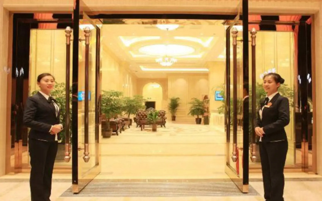 Vienna Hotel (Chongzhou High Speed Railway Station)