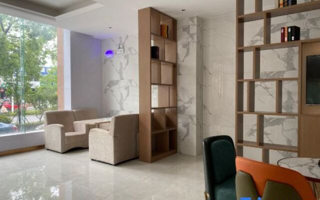 Venus International Hotel (Jiuhuashan Qingyang)