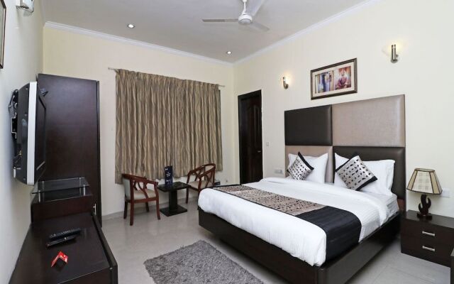 OYO 10171 Hotel Comfort Stay