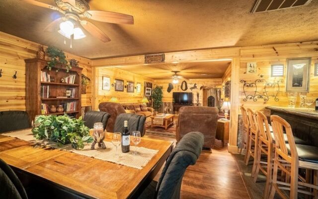 Nacoochee Valley Lodge