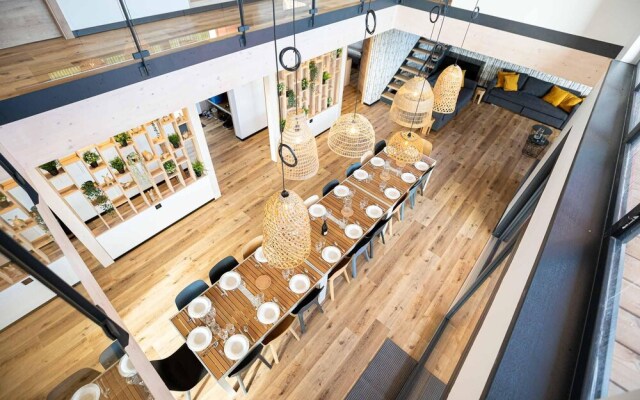 La Maison Devant La Prairie