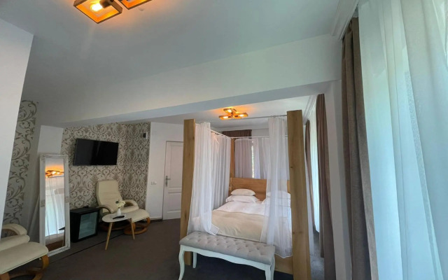 Pensiunea Anotimpuri by Casa Sandu