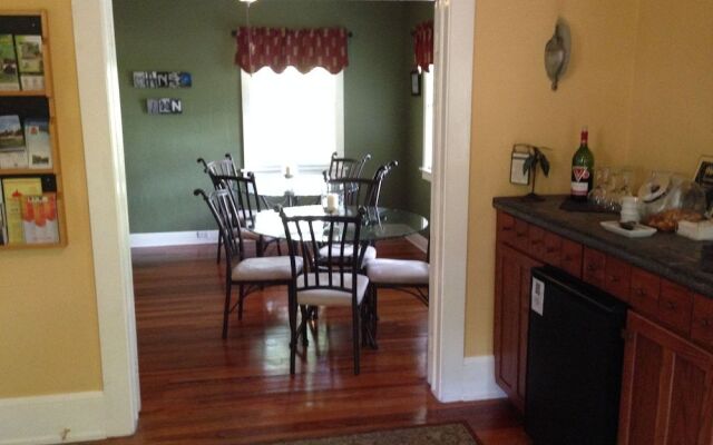 The Mango Inn Bed & Breakfast