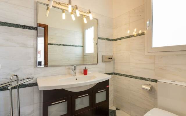 Spacious Villa in Saronida With Swimming Pool