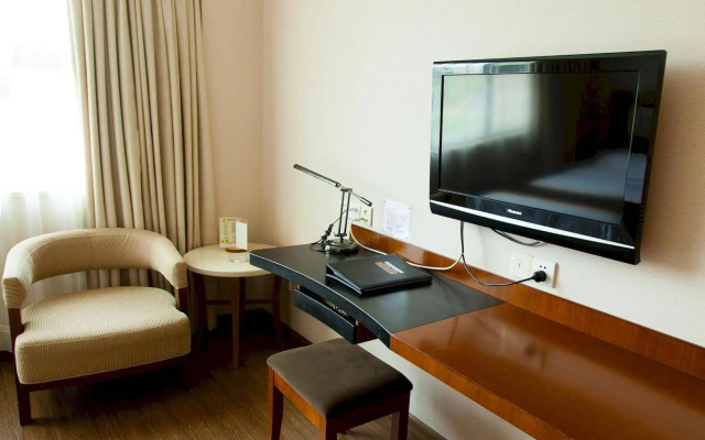 Jiakai Crown Hotel