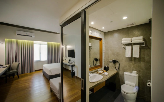 Double M Hotel