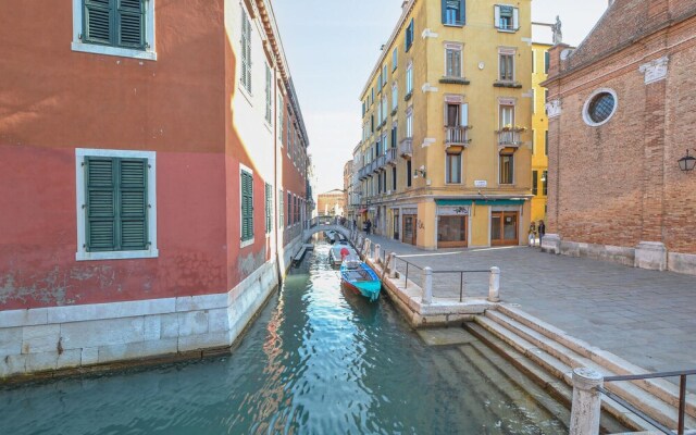 Stunning Apartment in Venezia With 2 Bedrooms and Wifi