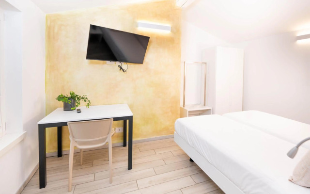 YUGOGO GRAZIOLI 27 Trento Centro