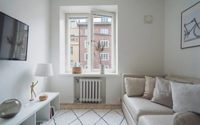 Roost Runeberginkatu