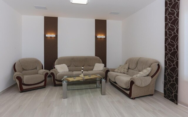 Stunning Home in Kastel Stafilic With Wifi and 6 Bedrooms