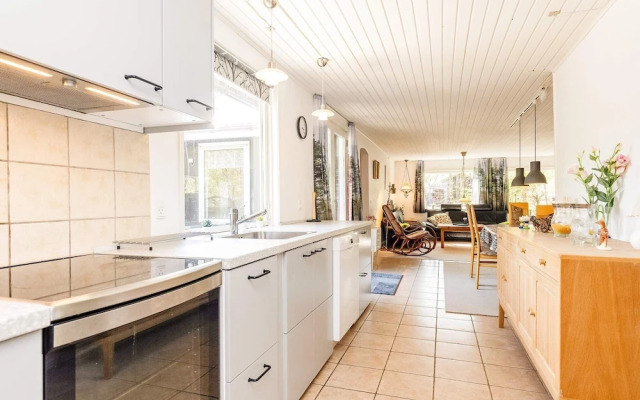 6 Person Holiday Home in Hadsund