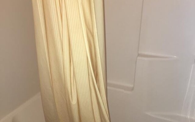 Kingston Inn & Suites