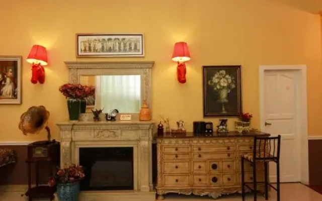 Shenzhen Meishe First-line Seaview Homestay (Jiaochangwei Branch)