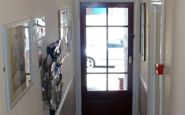 Sea Dogs Guest House