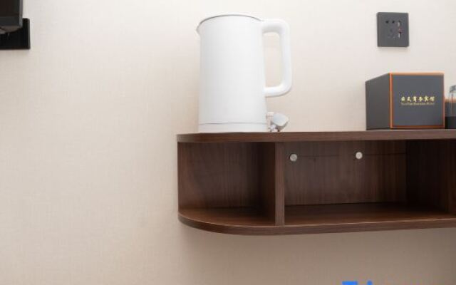 Yuntian Business Hotel (Yakeshi Railway Station Passenger Transport Station)