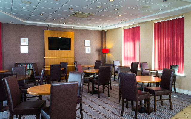 Holiday Inn Express Swindon City Centre by IHG