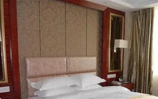 Metropolo Wuyishan Resort