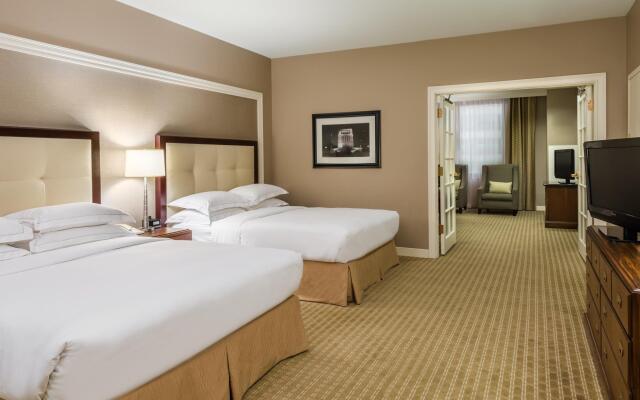 Hilton Indianapolis Hotel & Suites