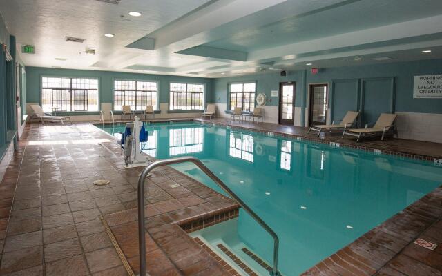 Holiday Inn Express Hotel & Suites Hesperia by IHG