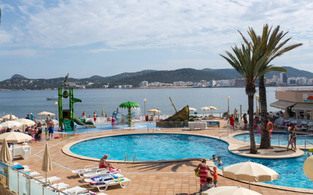 Playa Bella Beach Apartments