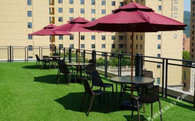 Hengdian Zhou Qin Hotel