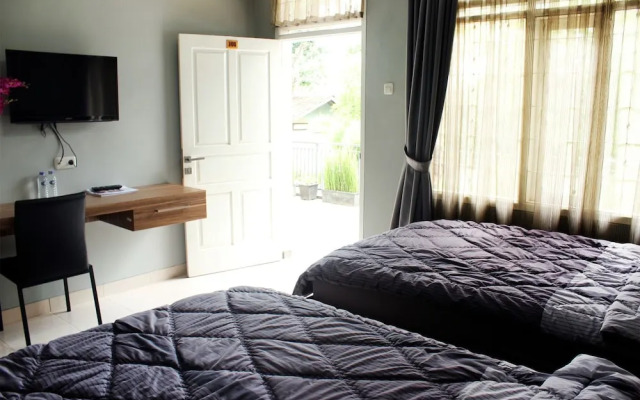 Collection O 92277 Setra Priangan Guest House