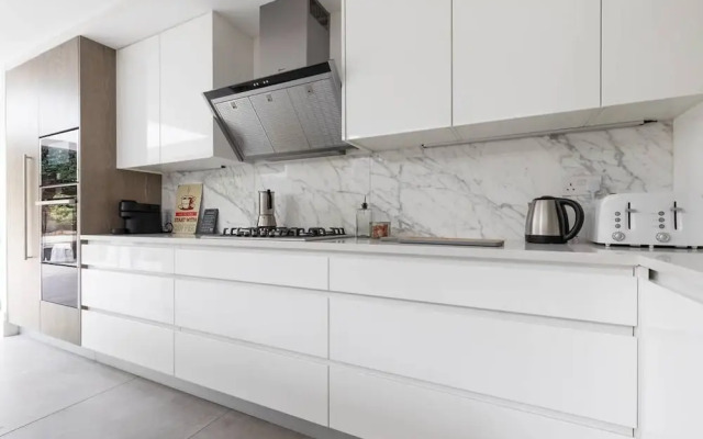 Fentiman Road II by Onefinestay