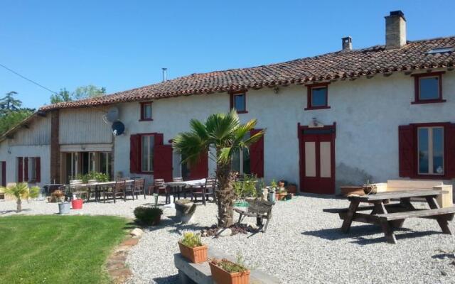 Holiday home Ferme Beauregard Les Pyrénées