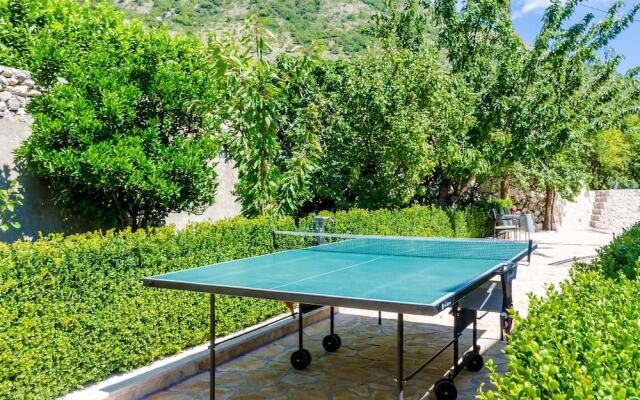 Stunning Home in Dubravka With Wifi and 3 Bedrooms