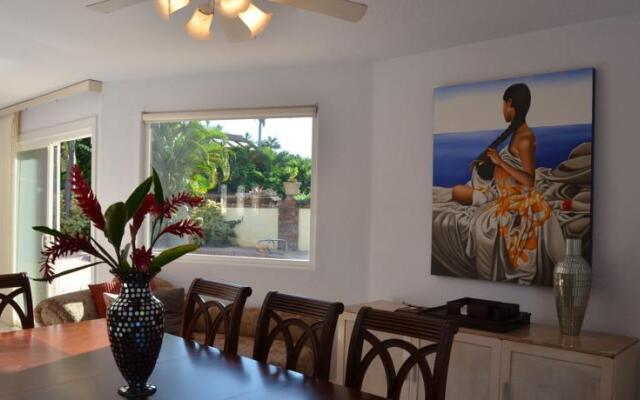 Lahaina Gate House