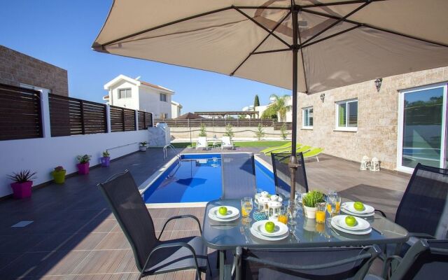 Protaras Villa Golden Dream